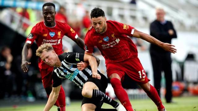 开云电竞-利物浦痛失主场五连胜，惨遭曼城大胜